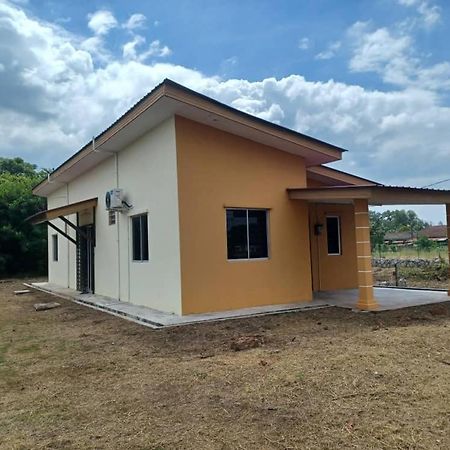 Homestay Fizie Kampong Lereh Exterior photo