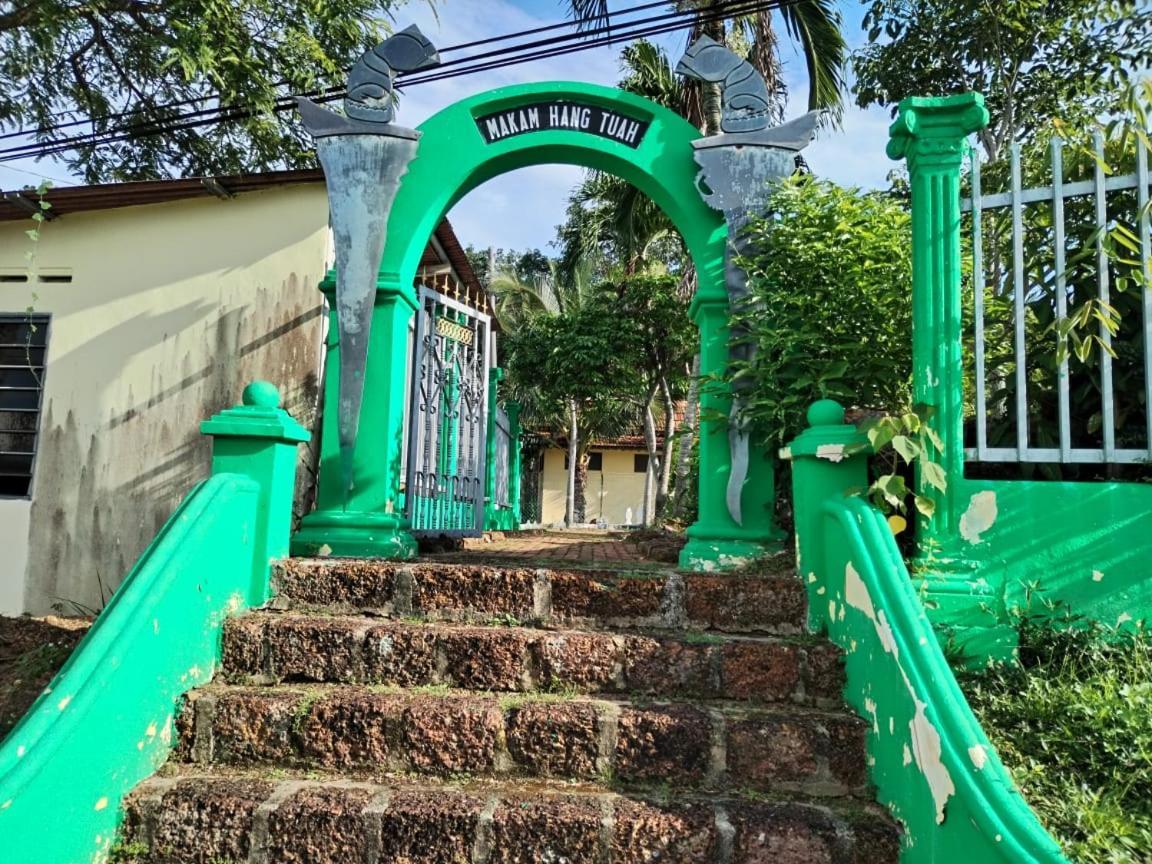 Homestay Fizie Kampong Lereh Exterior photo